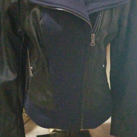 Fabulous jacket - Picture 3 of 4